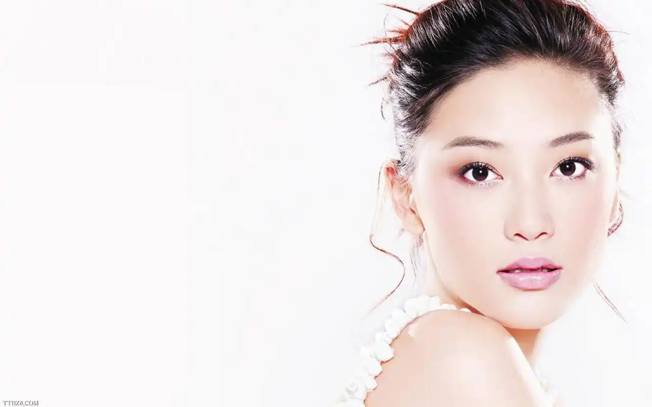 性感美女明星应采儿电脑桌面壁纸