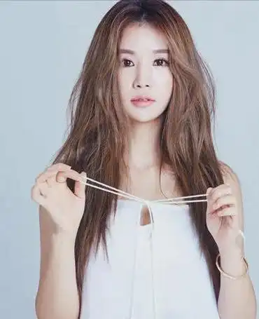 十八线女艺人,太让人心酸!说起来都不容易