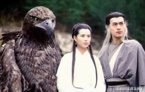 杨过和大雕的组合显然是指战士和小德,杨过单手持双手重剑,显然是一个