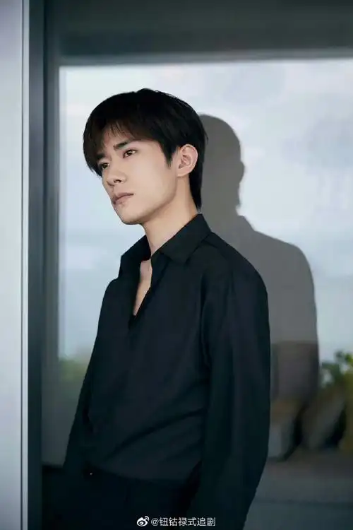 王源易烊千玺同款黑衬衫##易烊千玺王源同款黑衬衫