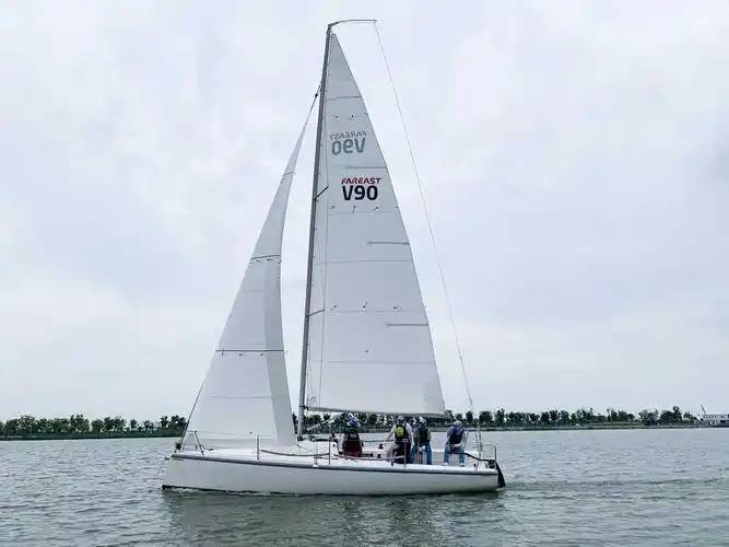 珐伊帆船v90