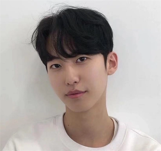 韩式微分撩妹发型 高级简单清爽帅气