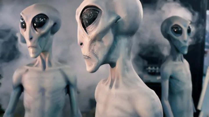 外星人向地球发神秘信号(外星人向地球发神秘信号被