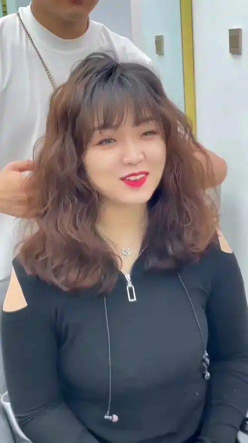 烫发超级显脸小打理简单慵懒风烫发