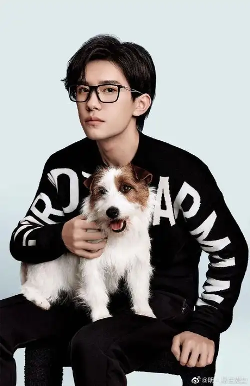 易烊千玺蒂芙尼全球品牌代言人# #罗莱. 来自明·易生爱玺 - 微博