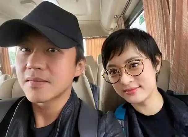 邓超为孙俪庆生卡点失败晚了一分钟截图的时候进了几个微信