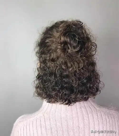 齐肩发烫发发型图片小卷(春节精选小卷烫发20款)