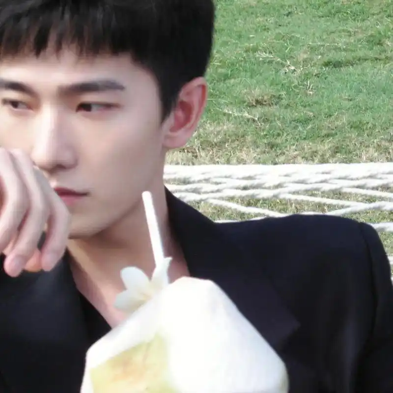 杨洋不愧是军艺校草