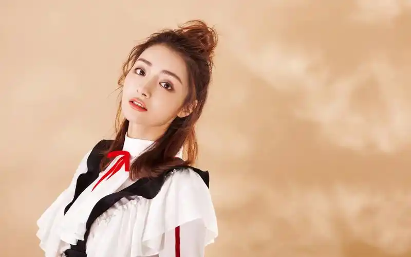 麦迪娜甜美写真图片桌面壁纸