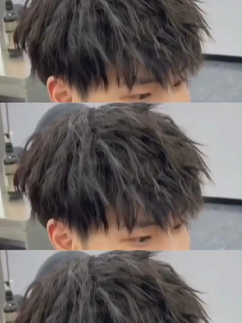 效果整体自然蓬松有型,两侧清爽干净立体 珠海男生烫发珠海男士染发