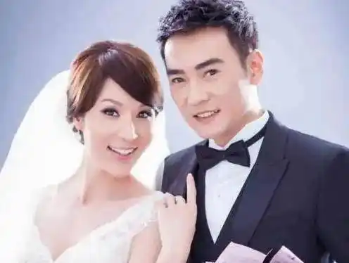 演员焦恩俊,和二婚妻子相伴7年,为何又在54岁的时候突然离婚_事业