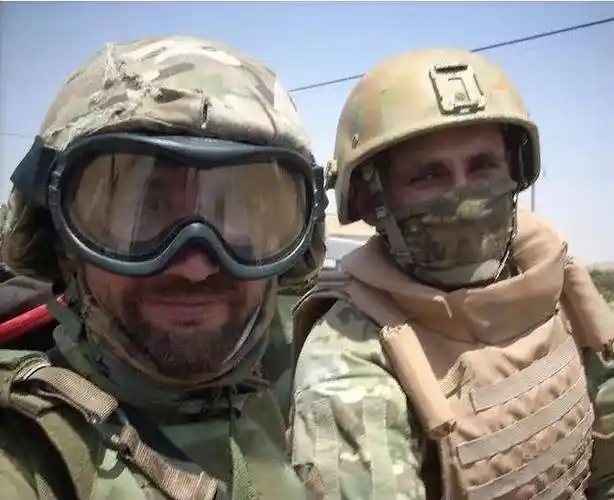 俄罗斯狙击手在叙利亚战场的自拍照. 平台声明