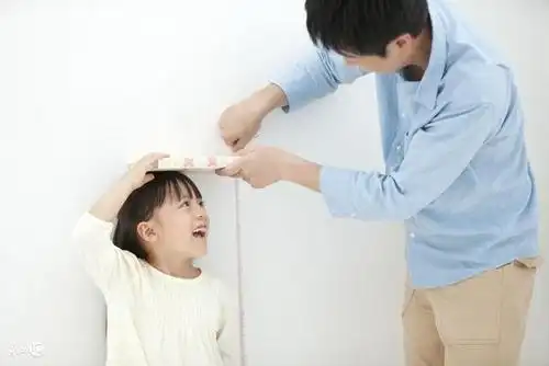影响孩子身高都有哪些因素?我们还能做些什么帮助孩子长高高呢?