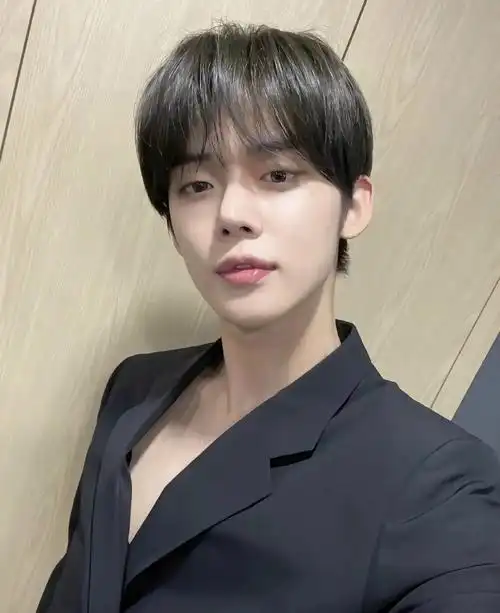崔然竣真的很爱黑发很绝