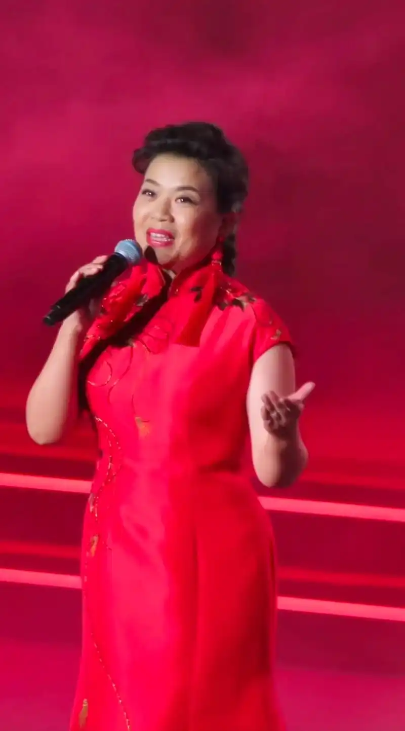 最美旗袍女神张也 - 抖音