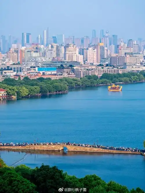 这个夏天总要去趟西湖吧##带着微博去旅行