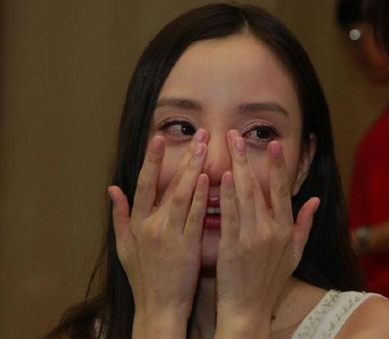 做头发事件未平息李小璐又传出坏消息评论区一片痛心