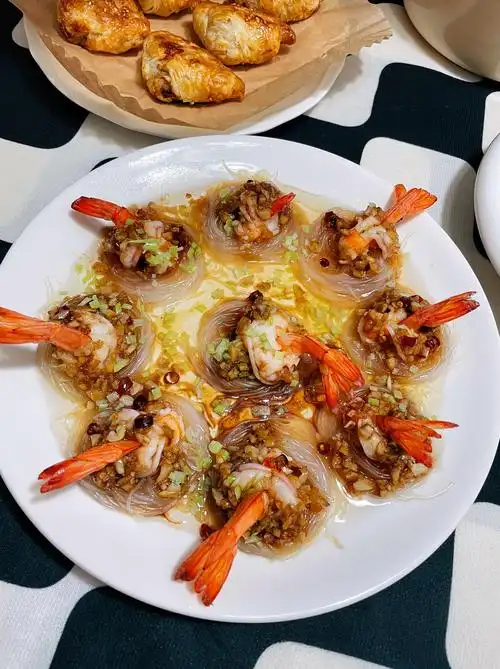 腰缠万贯(蒜蓉粉丝虾)