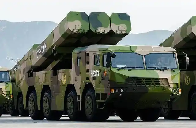 解放军东风10a巡航导弹打击画面曝光:将混凝土大楼直接打爆