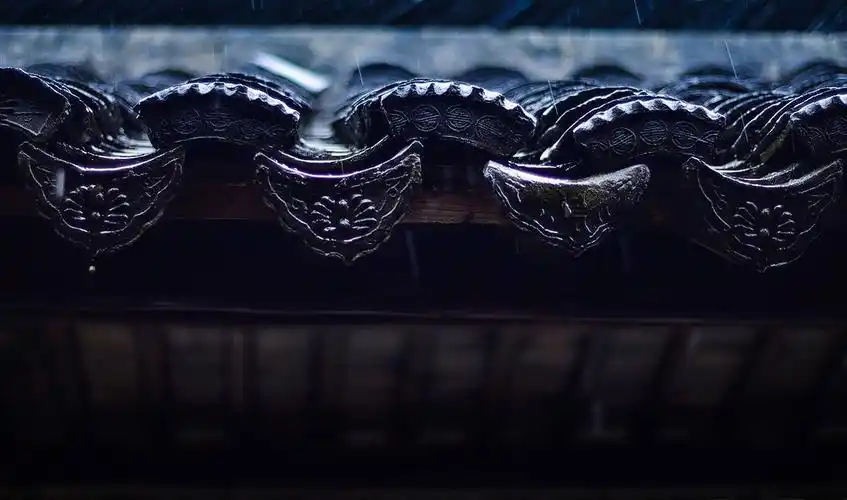 下雨了好好睡一觉白居易有诗檐雨稍霏微窗风正萧瑟