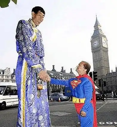 全世界最高的5个人 第一比姚明还要高一米 最后一个是中国女子