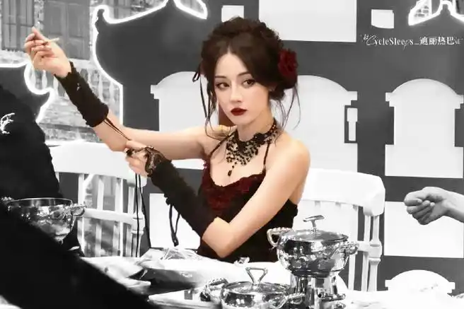 迪丽热巴开推2内场路透