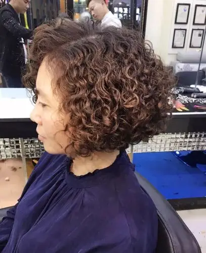 2018狗年流行"泰迪卷