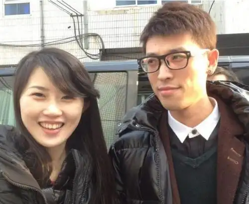 【图】张赫宣女朋友好声音全程陪同 回顾其坎坷的音乐路