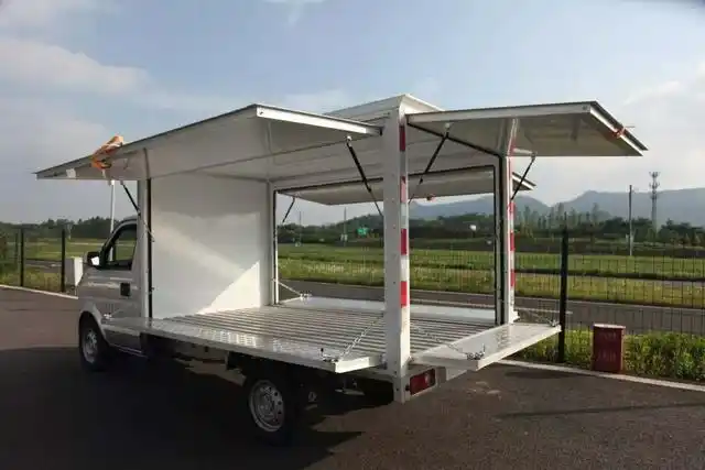 正如小编上面所说的,东风小康c55翼创富售货车与五菱荣光小卡单排翼