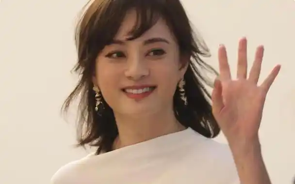 皮相相似骨相差一大截孙俪蒋勤勤共用一张脸却截然不同