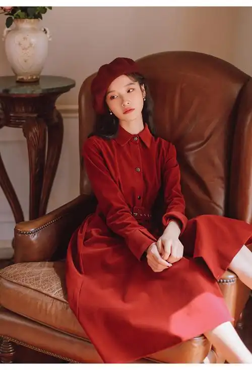 2020秋冬新款法式小众连衣裙女桔梗收腰显瘦气质复古小红裙设计感