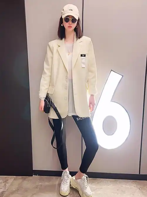 米白白色西装外套女薄款春秋韩版网红设计气质西装