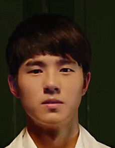 刘昊然张嘴说话转头gif动图_动态图_表情包下载_soogif