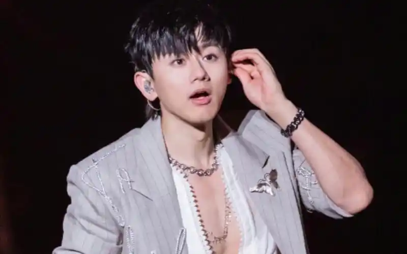 【张杰微博直播】杰哥的魅力无人能敌~新专辑,等通知,给我迷的不要不