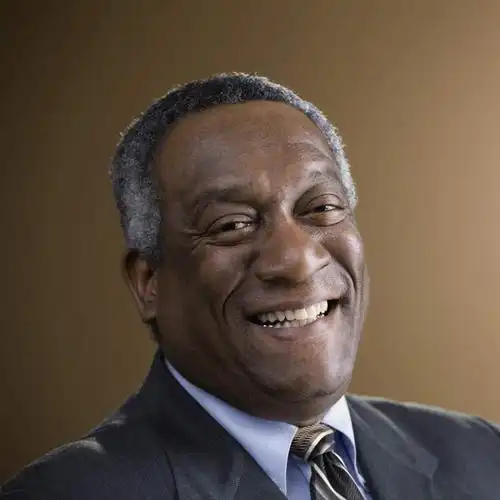 非洲,黑人,欧洲人,仅一个男性,仅一个人,仅一个中年男性,阴影,棕色