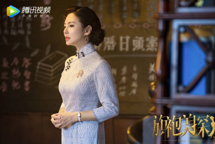 黎小姐谁演的?旗袍美探黎小姐扮演者张雨绮旗袍时尚穿搭剧照