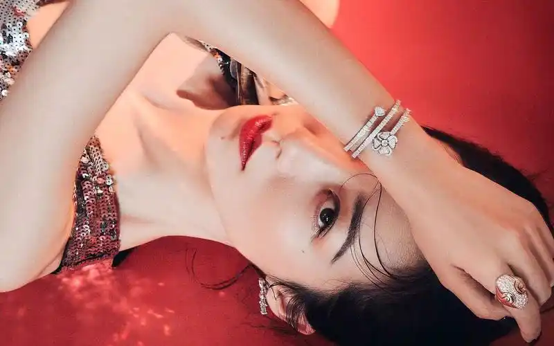 韩雪优雅时尚高清桌面壁纸