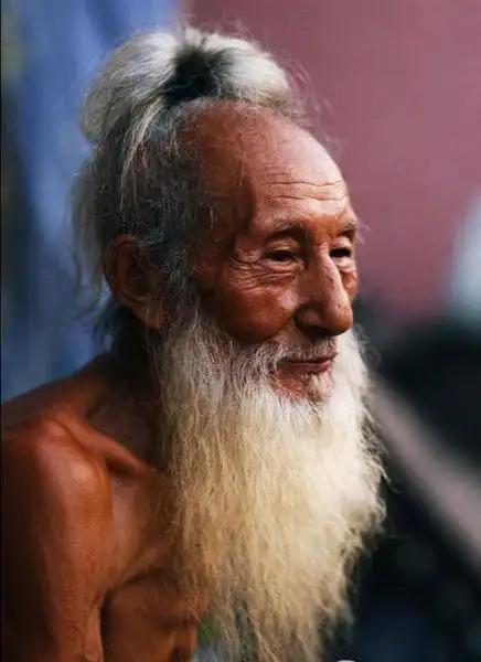 九旬老人称要当一辈子裸体模特