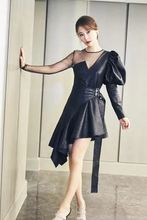 霍建华夫妇罕见合体聚会43岁林心如毛衣配及肩发素颜太少女