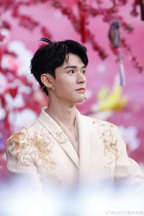 存存今日帅爹·98图频合集  ·图78  gzs龚俊工作室官微  龚俊