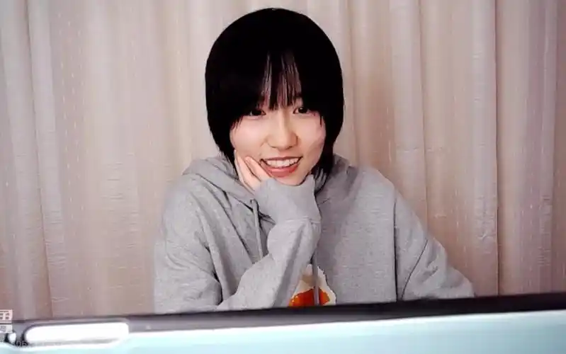 诸葛大力成果斗鱼素颜首播,《出师表》张口就来!