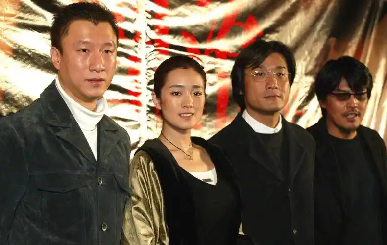 孙红雷与巩俐传出绯闻,对着丁嘉丽说:我们不合适!_女明星_男友_时候