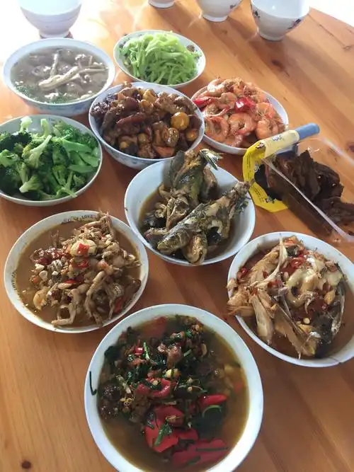 美味可口饭菜准备好啦