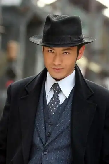 许文强和冯程程,周润发和赵雅芝,经典cp!吕良伟本色出演丁力!