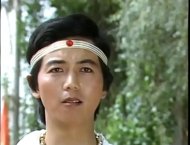 殷洪殷郊一起下山结果哥哥投商弟弟投周成死对头