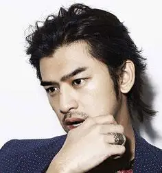 男神陈柏霖示范 男生魅力短发发型