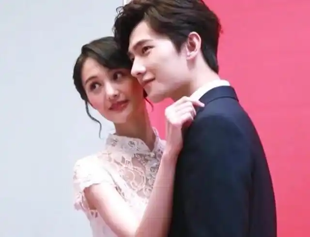 郑爽和杨洋好般配 这组婚纱大片超甜蜜!