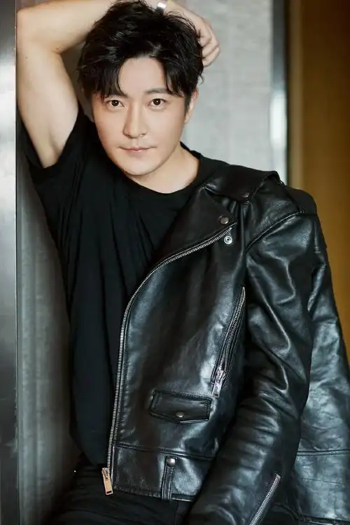 郭京飞型男硬汉风帅气夹克写真