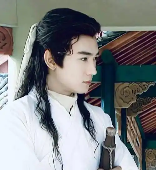 其实焦恩俊不光塑造了"最帅小李飞刀"形象,他还完美再现了杨戬一角.