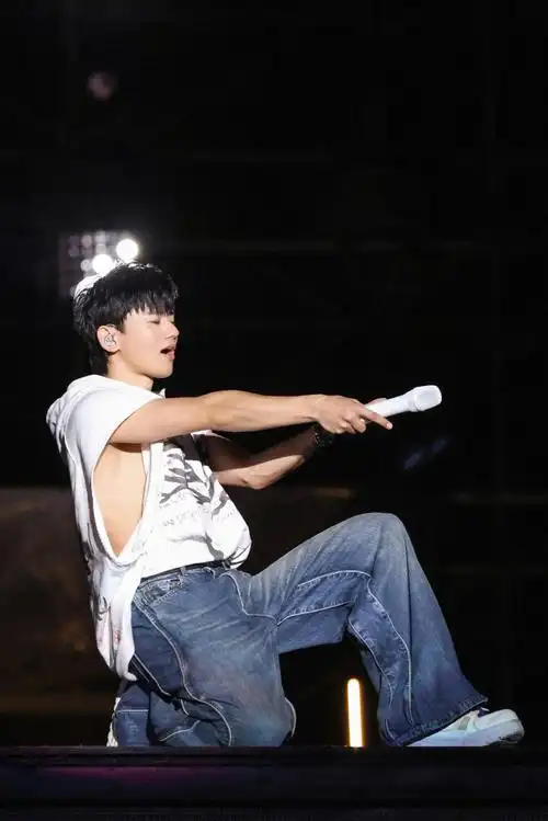 会#@张杰未·live-「曜·北斗」巡回演唱会8月26日北京鸟巢站圆满成功